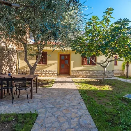 House Gaia Holiday home